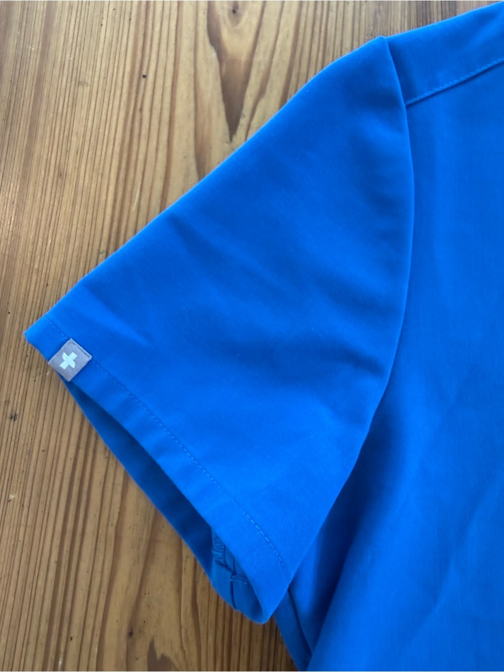 FIGS Casma Three-Pocket Scrub Top Royal Blue Women’s Small FW1100 - Picture 4 of 8